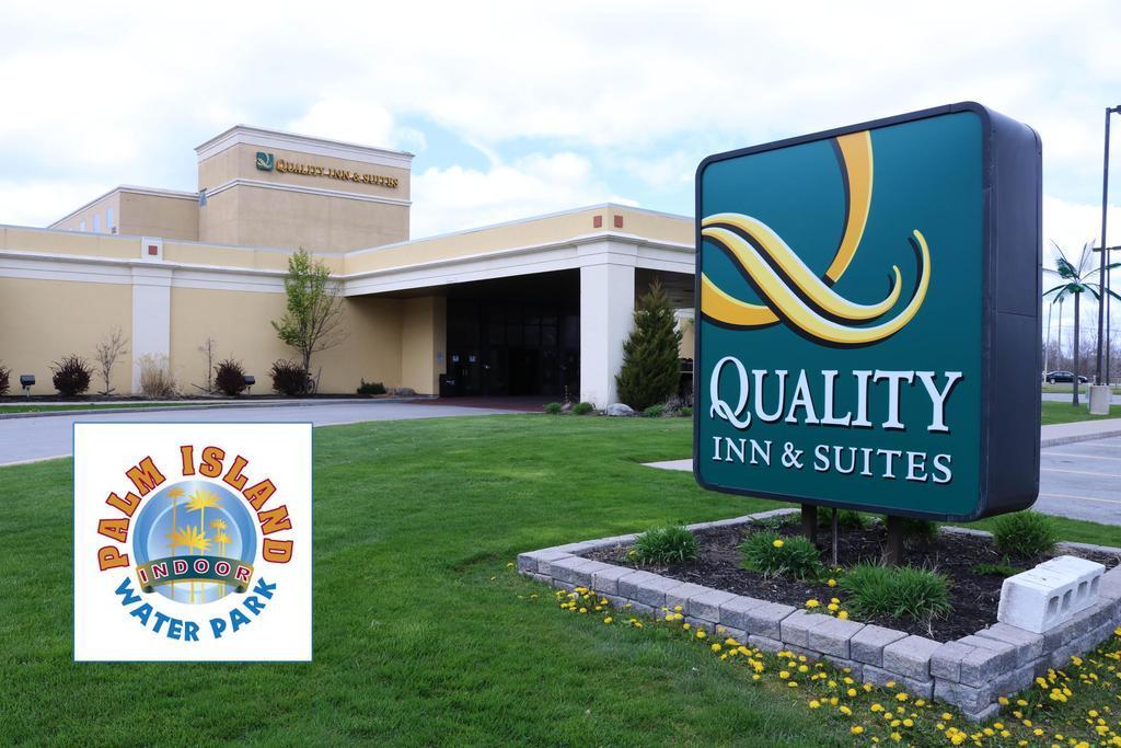 Quality Inn & Suites Palm Island Indoor Waterpark Batavia Exterior photo